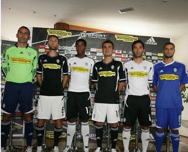 情很强烈 情很强烈